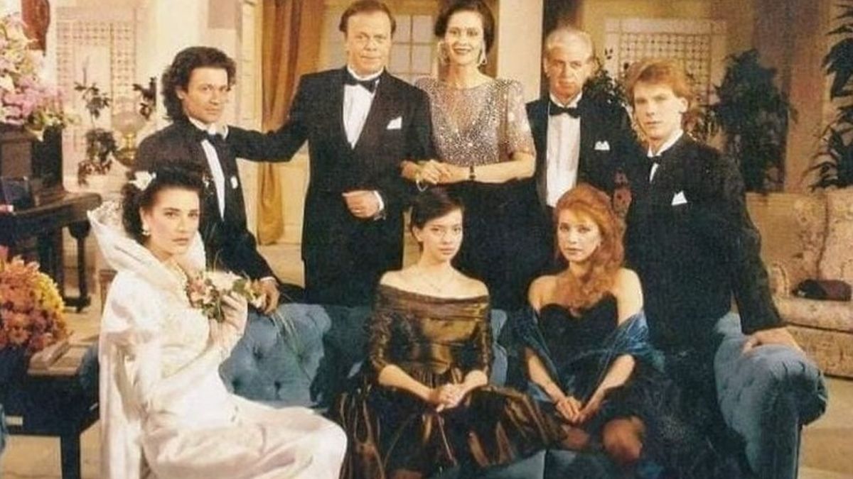 Σαν σήμερα, 16 Σεπτεμβρίου 1991: Η αρχή της «Λάμψης» – Προβάλλεται το πρώτο επεισόδιο στην τηλεόραση του ΑΝΤ1
