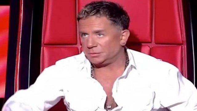 «Τέσσερα χρόνια περνάω στεναχώρια, φτάνει!»: Λύγισε στον αέρα του The Voice ο Γιώργος Μαζωνάκης (video)