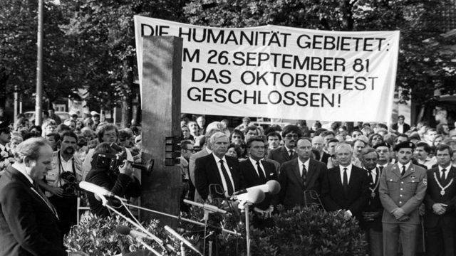 Σαν σήμερα, 26 Σεπτεμβρίου 1980: Βόμβα εκρήγνυται κατά τη διάρκεια της μεγάλης γιορτής μπύρας «Οκτόμπερφεστ» στο Μόναχο – 13 νεκροί και 211 τραυματίες