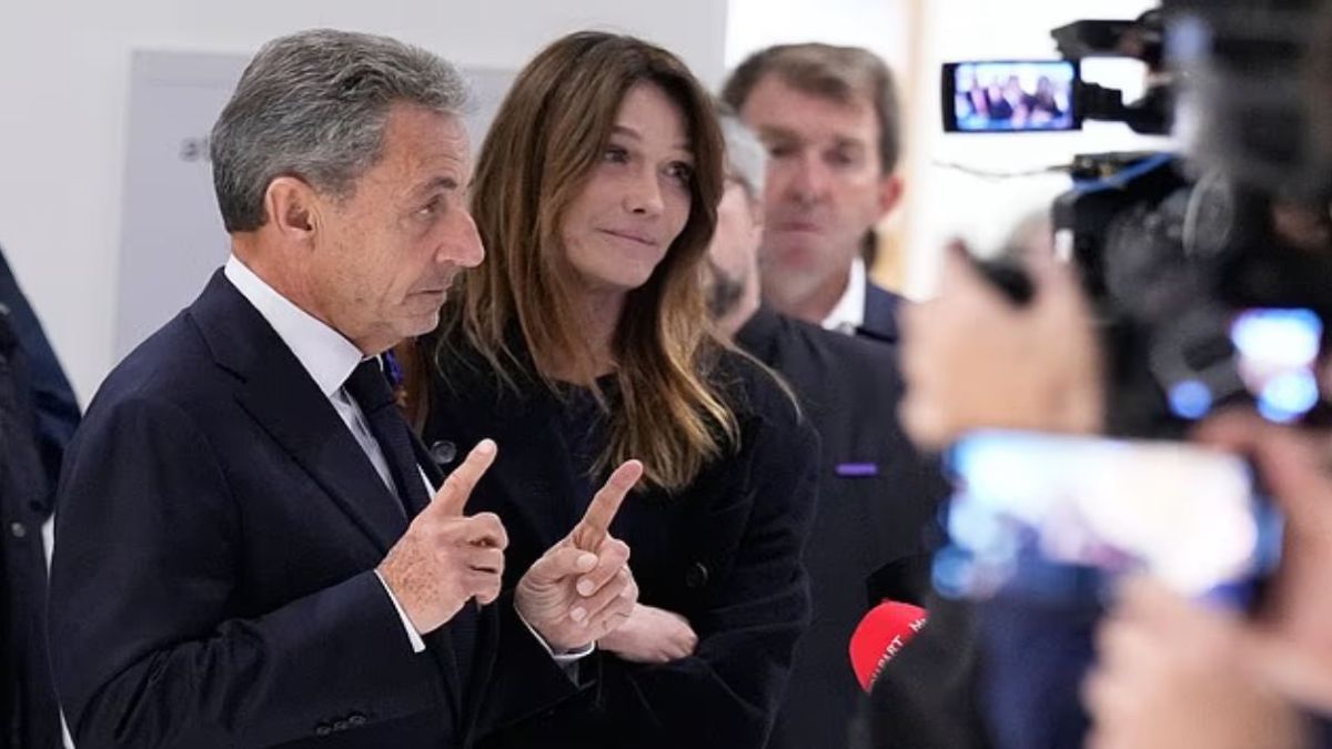 «Θα κοιμηθώ στη φυλακή, αλλά με το κεφάλι ψηλά»: Σοκ στην αίθουσα του δικαστηρίου με την ανακοίνωση της ποινής Σαρκοζί – Εξοργισμένη η Κάρλα Μπρούνι