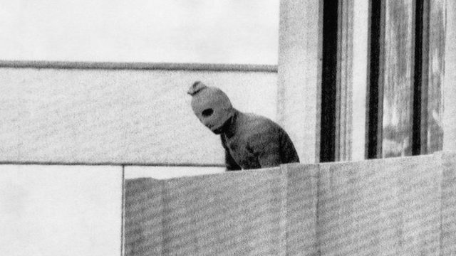 Σαν σήμερα, 5 Σεπτεμβρίου 1972: Η Ολυμπιακή τραγωδία του Μονάχου – Άραβες τρομοκράτες σκοτώνουν μέλη της ισραηλινής ολυμπιακής αποστολής