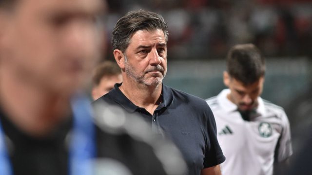 «Μαύρα σύννεφα» πάνω από τον Βιτόρια: Ο Παναθηναϊκός «ψάχνεται» για νέο προπονητή