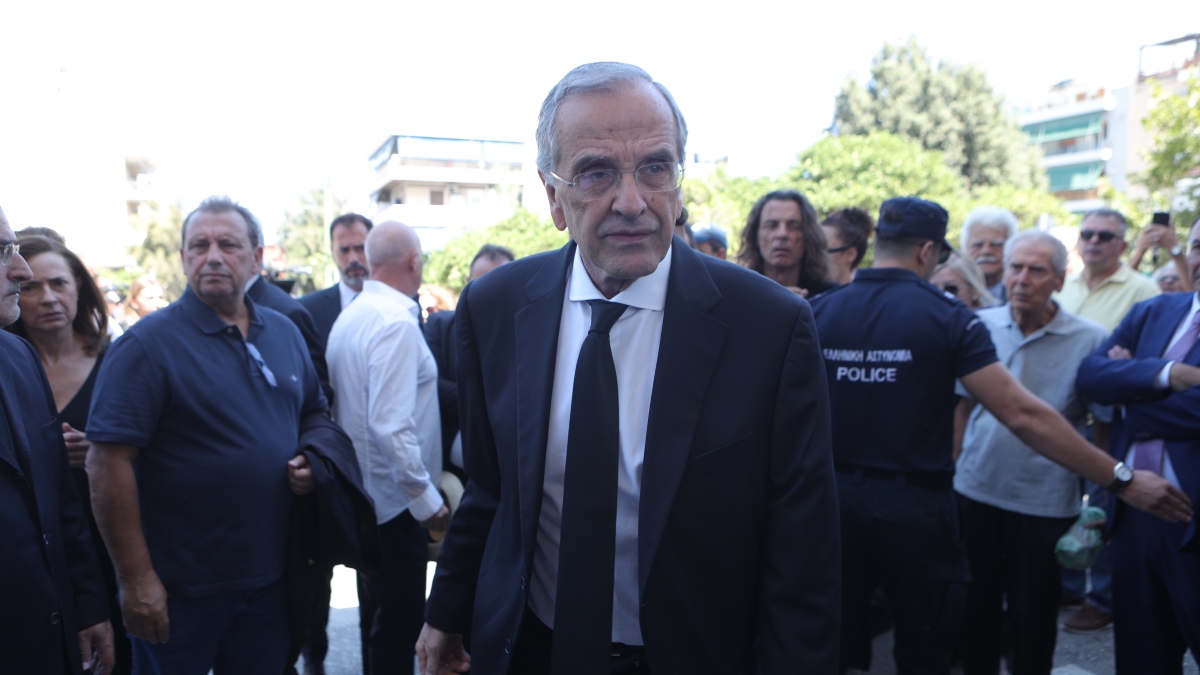 Σαμαράς για θύματα Τεμπών: Χωρίς ηθικό έρεισμα η απόρριψη αιτήματος γονέων για εκταφή
