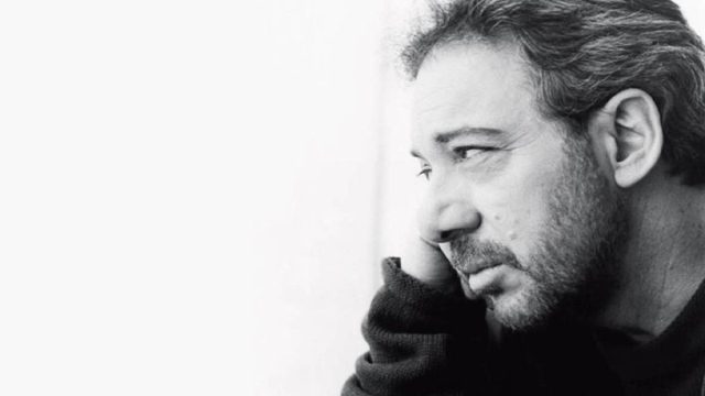 «Δεν είχα δύναμη»: Πώς δημιουργήθηκε το τραγούδι του Αντώνη Βαρδή – «Είπε “αν δεν κάνω επιτυχία τώρα, θα πάω να γίνω μπακάλης”»
