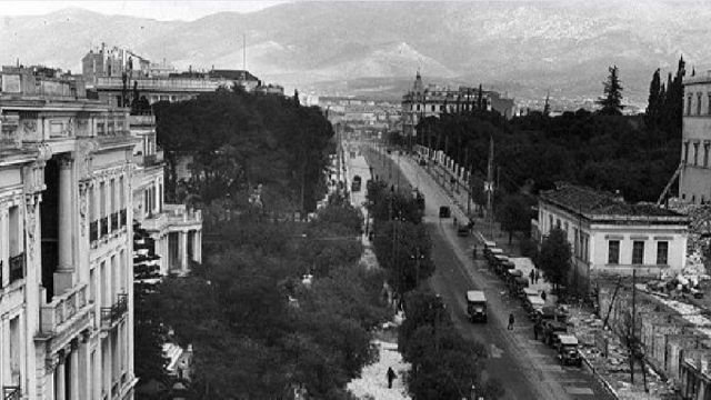Κουίζ για την παλιά Αθήνα: Αναγνωρίζετε την λεωφόρο; Είναι από τις πιο γνωστές