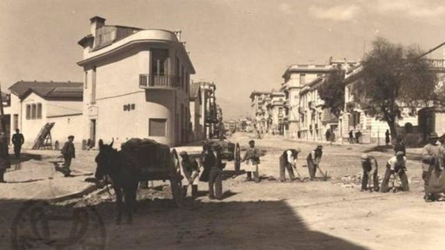 Κουίζ για την παλιά Αθήνα: Αναγνωρίζεις την οδό; Είναι από τις πιο γνωστές