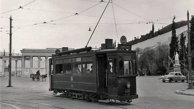 Κουίζ για την παλιά Αθήνα: Αναγνωρίζεις ποια είναι η οδός της φωτογραφίας;