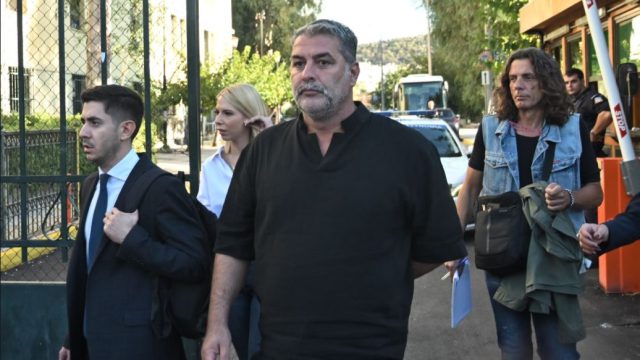 Βασίλης Μπισμπίκης: Θα πληρώσει 1.200 ευρώ πρόστιμο και θα του αφαιρεθεί η άδεια για 1 μήνα