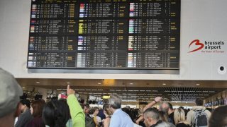 Σε κατάσταση ανάγκης τα ευρωπαϊκά αεροδρόμια μετά τις κυβερνοεπιθέσεις: Ακύρωση ακόμη και στο 50% των πτήσεων