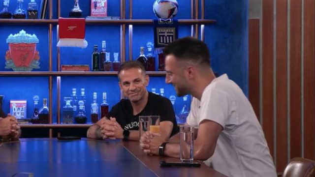 Ντέμης Νικολαΐδης: Με παγωμένο χαμόγελο στην πρώτη τηλεοπτική εμφάνιση μετά τον θάνατο της Αλεξάνδρας Νικολαΐδου