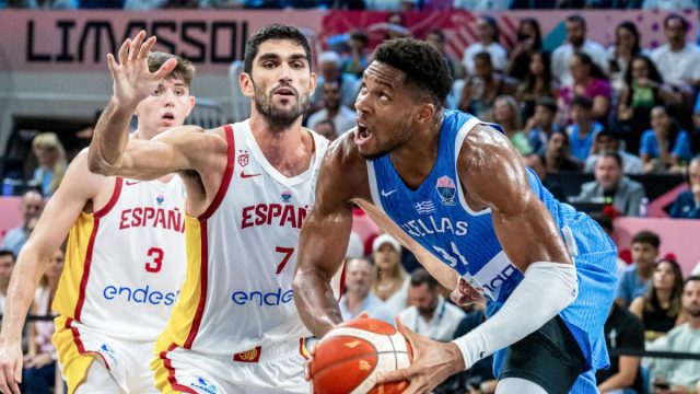 EuroBasket 2025: Ελλαδάρα για φίλημα, λύγισε την Ισπανία και πάει φουλ για διάκριση!