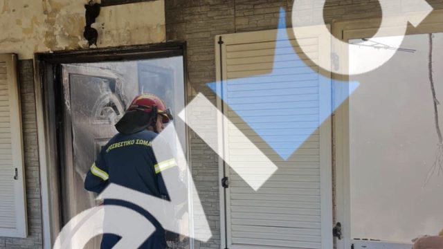 Φωτιά σε σπίτι στα Πολιτικά Εύβοιας: Με εγκαύματα στο νοσοκομείο ο ιδιοκτήτης – Φωτογραφίες