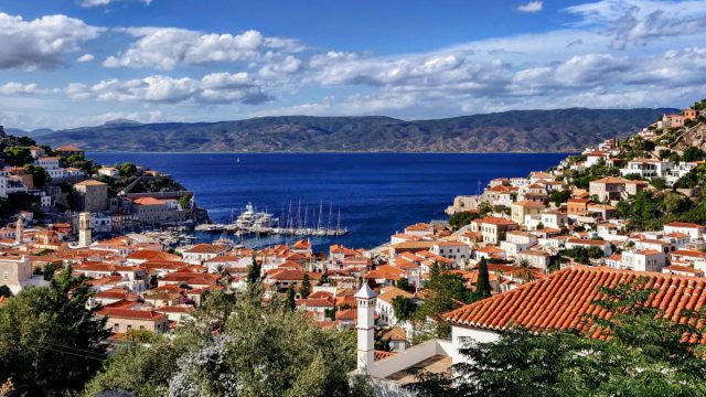 Όταν το καλοκαίρι δεν τελειώνει: Τρία ελληνικά νησιά για φθινοπωρινά ταξίδια