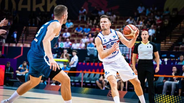 Eurobasket 2025: Η Σλοβενία επικρατεί της Ισλανδίας και παίρνει το εισιτήριο για τη φάση των 16