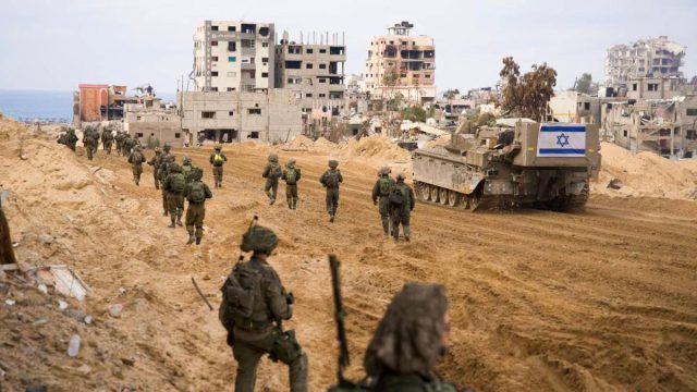 Ισραήλ: Υπό στρατιωτικό έλεγχο το 40% της πόλης της Γάζας – Εντείνονται οι επιχειρήσεις