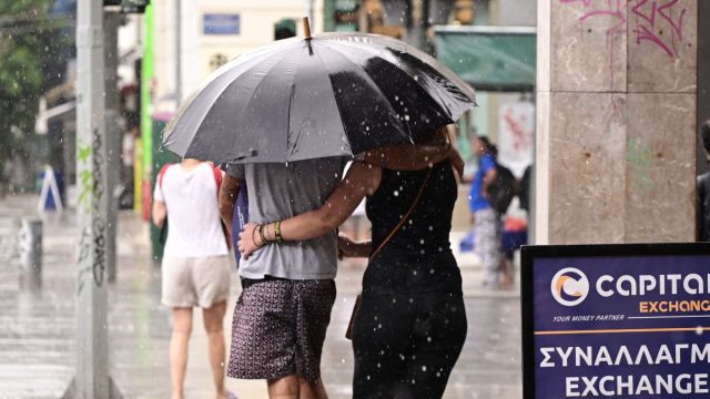 Καιρός: Έρχονται τα πρωτοβρόχια – Πλησιάζει η πρώτη κακοκαιρία του φθινοπώρου