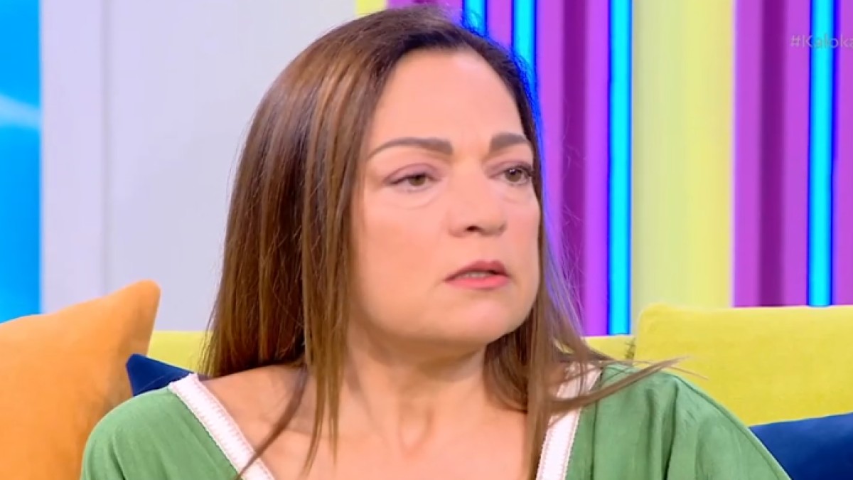 «Έκλαιγα, μου έλεγαν “πρέπει να συνηθίσεις να ζεις με αυτό”»: Η εξομολόγηση της Ελένης Καρακάση για το πρόβλημα υγείας της