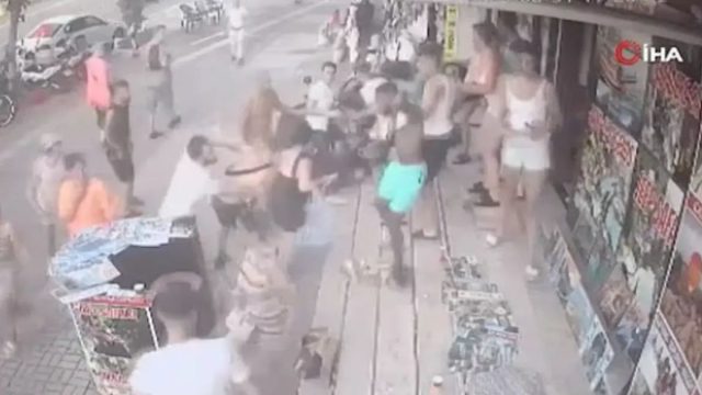 Άγρια συμπλοκή στην Τουρκία: Τουρίστες από τη Βρετανία συγκρούστηκαν με καταστηματάρχες