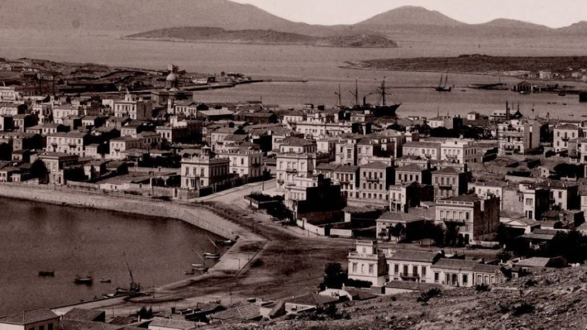 Κουίζ για την παλιά Αθήνα: Αναγνωρίζετε το λιμάνι; Είναι από τα πιο γνωστά