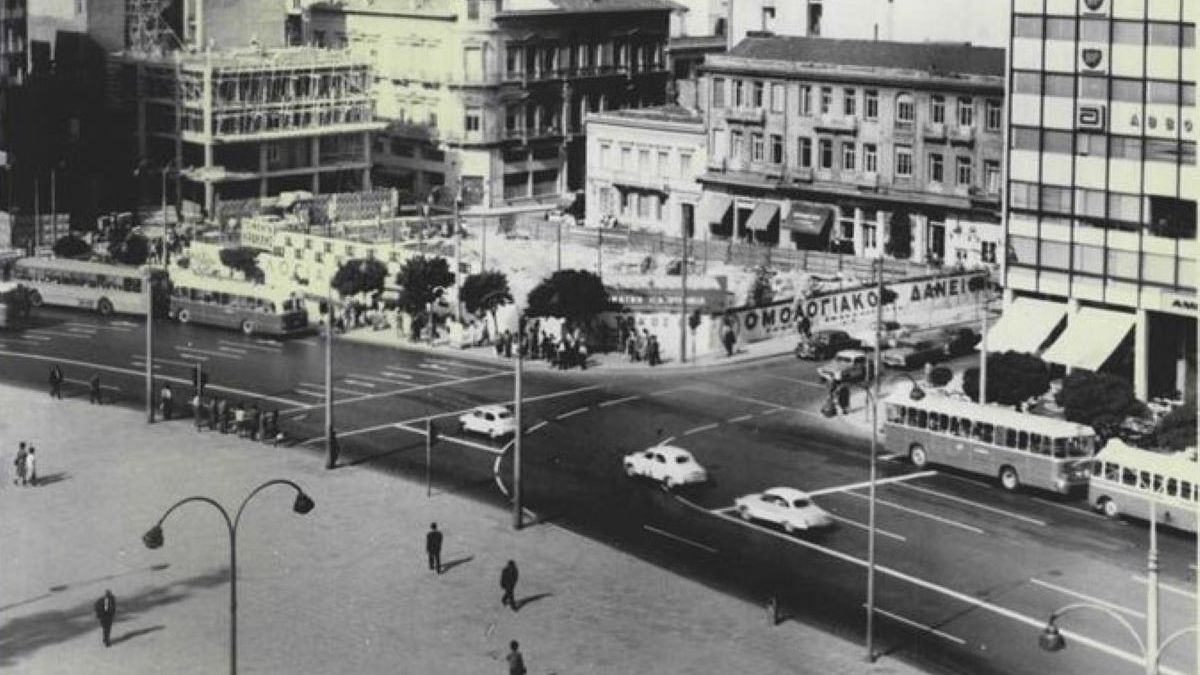 Κουίζ για την παλιά Αθήνα: Αναγνωρίζετε ποια είναι η πλατεία;