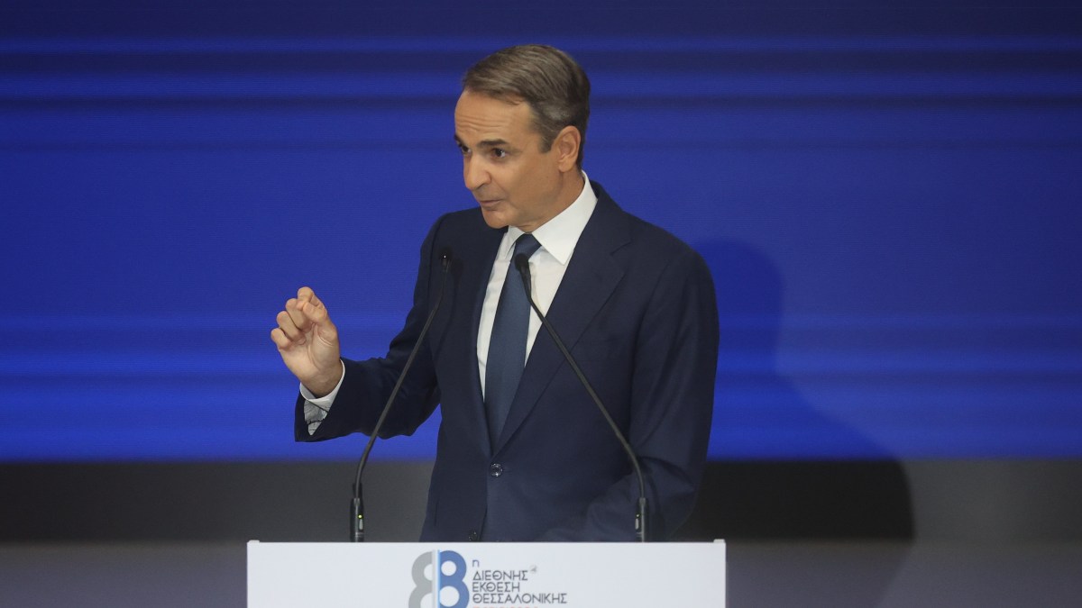 Από τη ΔΕΘ στις κινήσεις Δένδια και τις συγκρουόμενες γραμμές για τον Τσίπρα