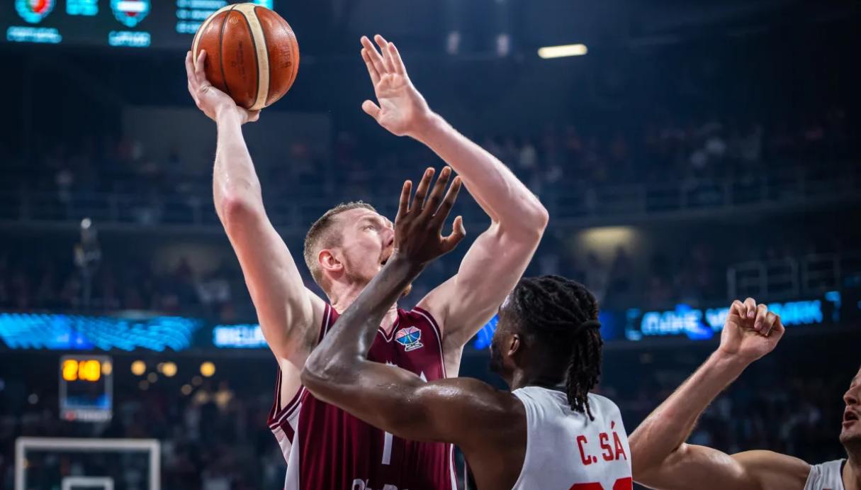 Eurobasket 2025: Σούπερ Πορζίνγκις οδηγεί τη Λετονία σε άνετο θρίαμβο επί της Πορτογαλίας