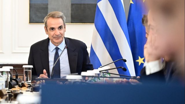 Η απόβαση των κυβερνητικών στελεχών στη Βόρεια Ελλάδα, οι δημοσκοπήσεις και τα σενάρια για αλλαγή του εκλογικού νόμου