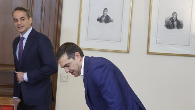 Αλλαγές Μητσοτάκη μετά από νέα δημοσκόπηση: Πτώση για ΝΔ, το ποσοστό Τσίπρα