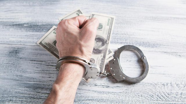 Ελέγχονται στελέχη υπουργείων και δημόσιων υπηρεσιών για ξέπλυμα μέσω στοιχηματικών – Έπαιζαν έως και €1 εκατ., πάνω από 200 άτομα