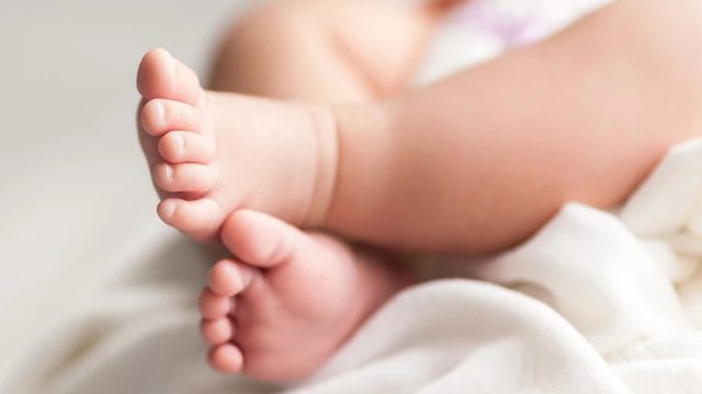 Πάτρα: Πώς βρέθηκε νεκρό το 2,5 μηνών βρέφος – Ο ιατροδικαστής απέδωσε τον θάνατό του σε μηνιγγιτιδοεγκεφαλίτιδα