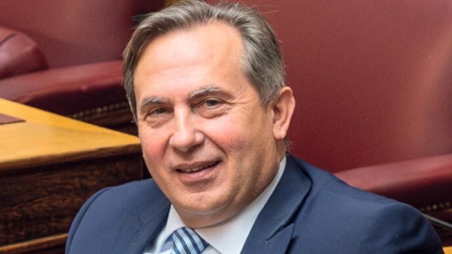 Διεγράφη από τη «Νίκη» ο βουλευτής Νίκος Βρεττός μετά τη σύμπνοια με τη ΝΔ