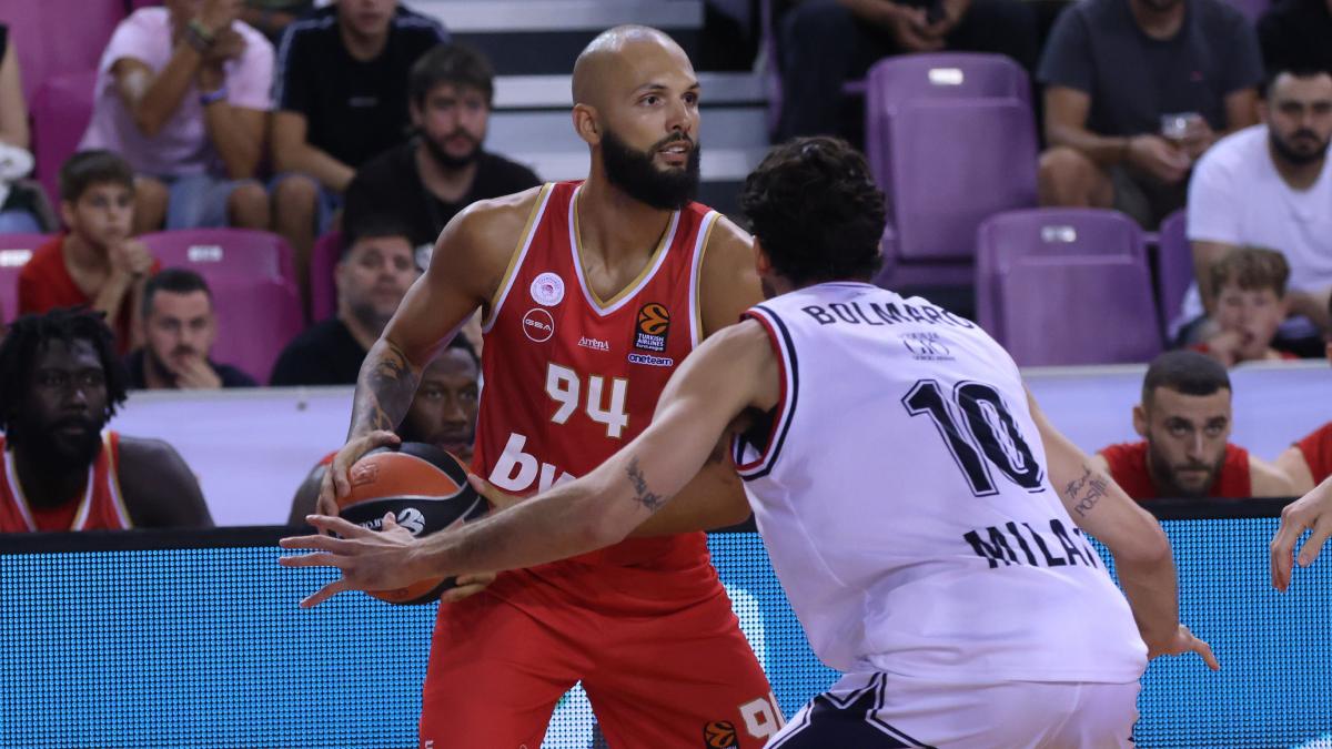 Ολυμπιακός – Αρμάνι 76-71: Ο Φουρνιέ πήρε την ομάδα από το χέρι και την οδήγησε στη νίκη