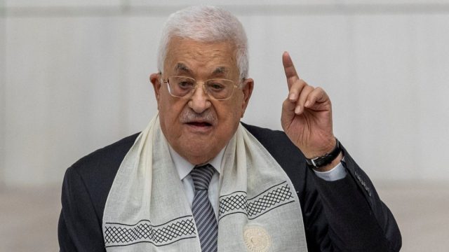 Ο Μαχμούντ Αμπάς κάλεσε τη Χαμάς να παραδώσει τα όπλα της – «Δεν θα έχει κανένα ρόλο στη διακυβέρνηση»