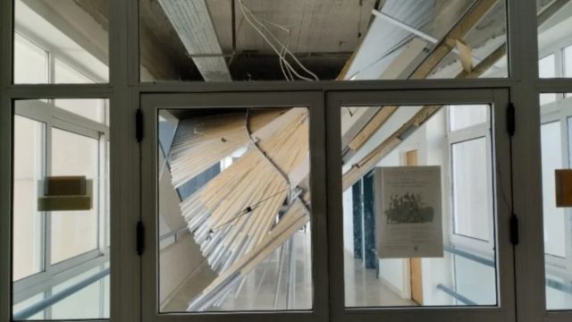 «Από τύχη ζούμε» – Κατέρρευσε μεγάλο τμήμα της οροφής στο Παιδαγωγικό του Πανεπιστημίου Ιωαννίνων