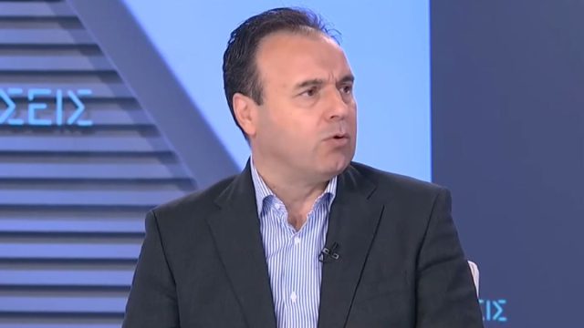 Το ξεκαθάρισε ο Παπαστεργίου: Τέλος στις παλιές ταυτότητες για ταξίδια στην ΕΕ από το καλοκαίρι του 2026