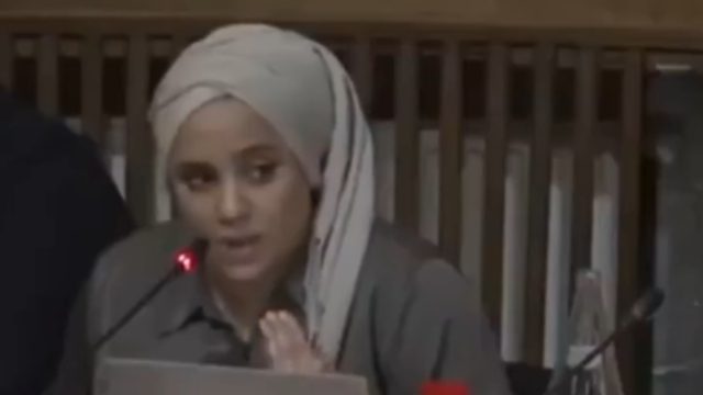 Πολιτικός στις Βρυξέλλες: «Σε όσους δεν αρέσει το Ισλάμ και η μαντίλα να φύγουν»