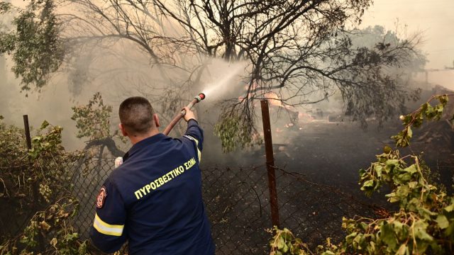 Συναγερμός στην Πυροσβεστική: Φωτιά στον Ασπρόπυργο