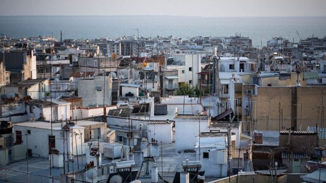 Πολεοδομίες: Φεύγουν από τους δήμους και περνούν στο Κτηματολόγιο – Τι αλλάζει για τις άδειες δόμησης