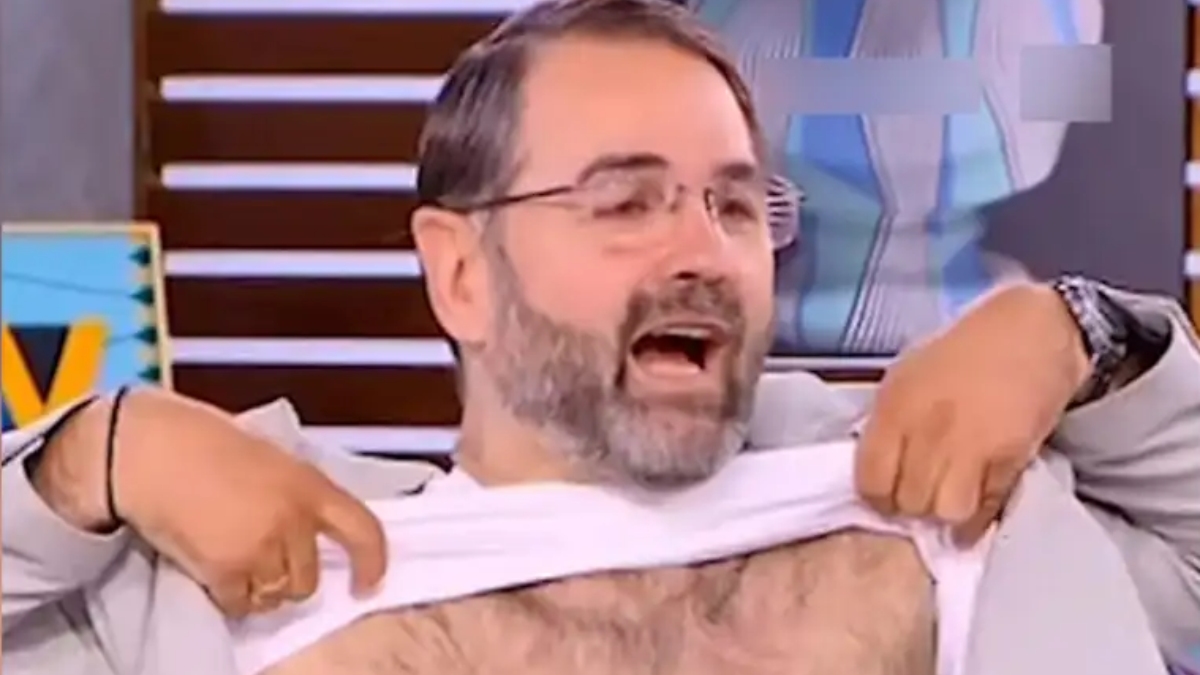 Μπαλάσκας για το viral σκηνικό με την μπλούζα: «Ρε σεις, δεν μπορούμε να κάνουμε πλάκα; Με ξέρετε»