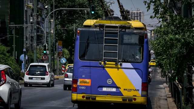Τέλος εποχής για τα τρόλεϊ – Κυρανάκης από Πειραιά: «Ο ουρανός της Αθήνας θα αναπνεύσει»