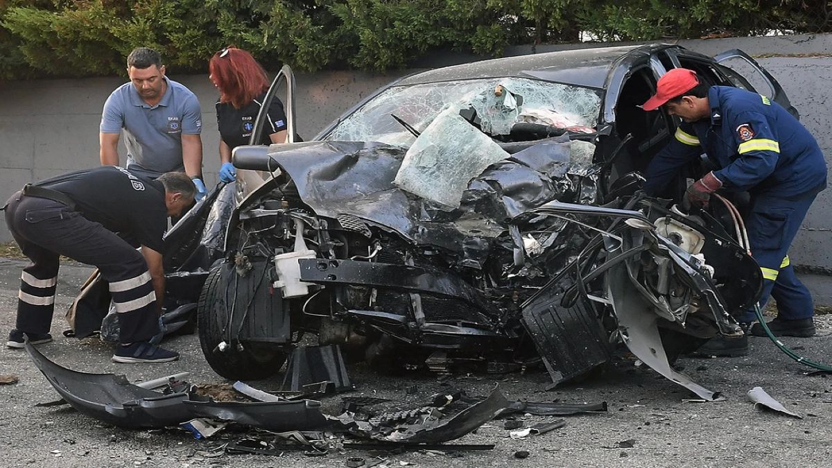 Κιάτο: Σοκάρουν οι εικόνες από το θανατηφόρο τροχαίο με τη νεκρή 25χρονη – Τραυματισμένο το ηλικιωμένο ζευγάρι