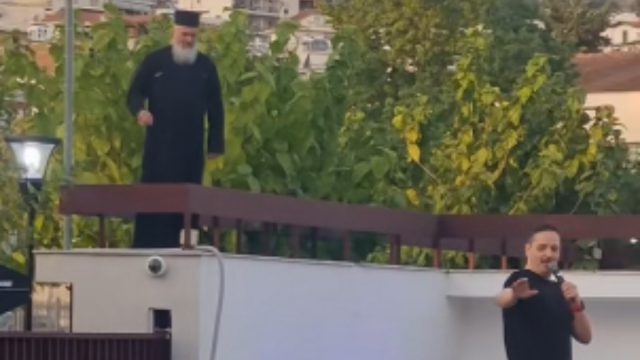 Αλέξανδρος Τσουβέλας: Αυτό είναι το βίντεο για το οποίο «έφαγε» μήνυση από δύο παπάδες