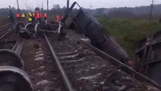 Ρωσία: Δύο τρένα εκτροχιάστηκαν σε διαφορετικές περιοχές – Νεκρός ένας μηχανοδηγός