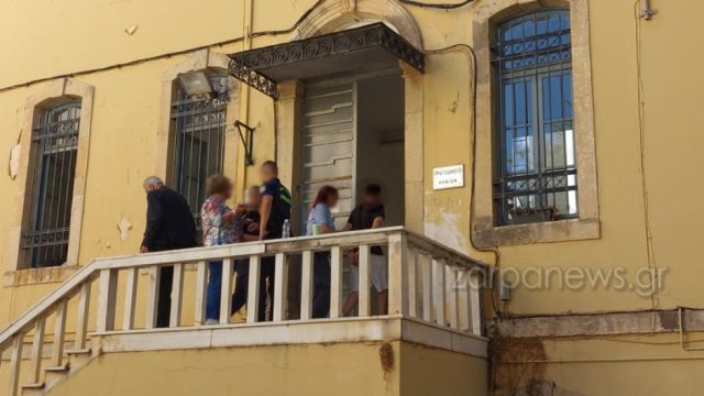 Χανιά: 21χρονος επιχείρησε να πνίξει και να πατήσει με το αυτοκίνητο τη σύντροφό του