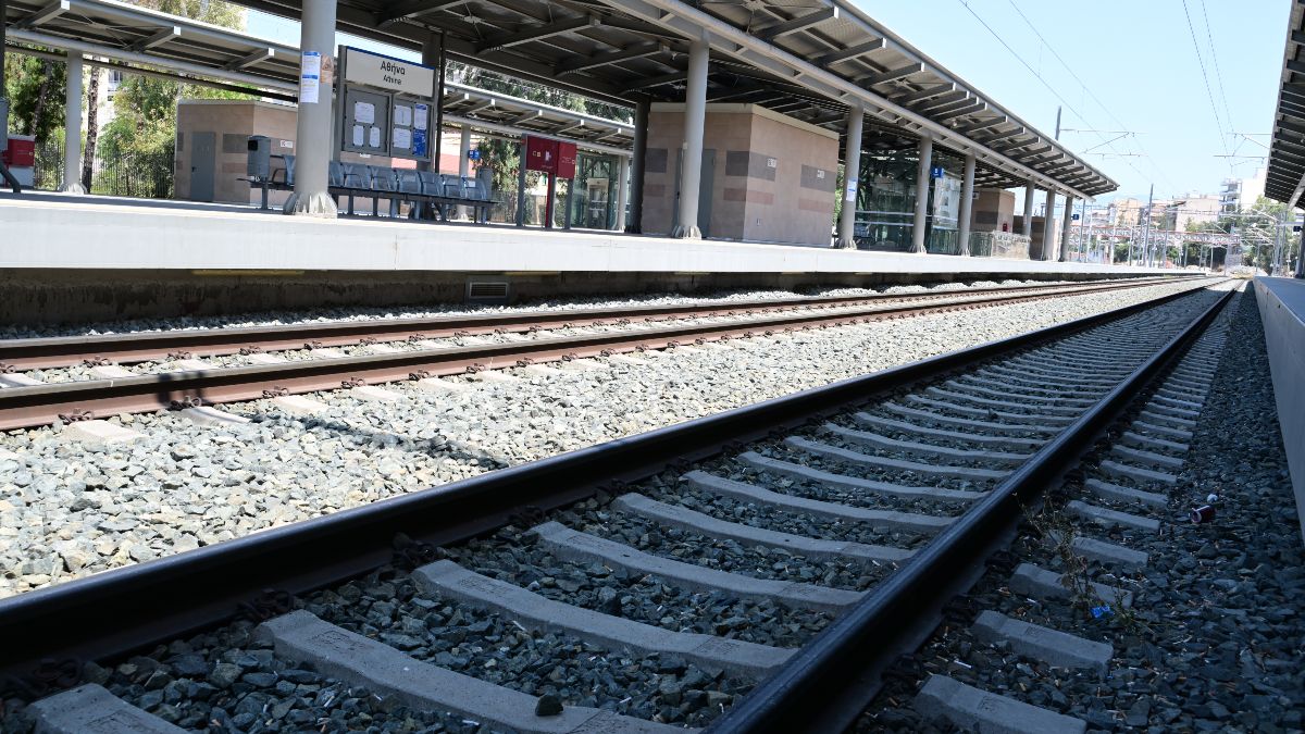 Χωρίς τρένα σήμερα η χώρα: 24ωρη απεργία κήρυξαν οι μηχανοδηγοί
