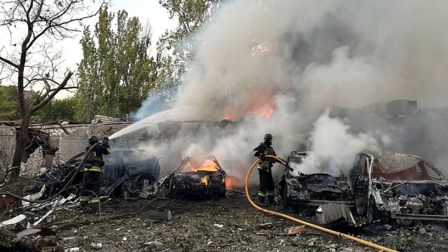 Αγωνία για πιθανό πυρηνικό ατύχημα στη Ζαπορίζια – Ο σταθμός παραμένει χωρίς εξωτερική παροχή ρεύματος μετά τους βομβαρδισμούς
