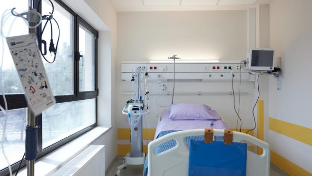 Θεσσαλονίκη: 18χρονη έπεσε από μπαλκόνι 3ου ορόφου – Σε κρίσιμη κατάσταση