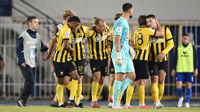 Έπος στο Περιστέρι: Η ΑΕΚ των 10 παικτών πέτυχε την τρομερή ανατροπή απέναντι στην Κηφισιά