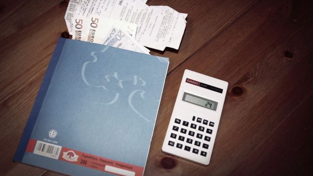 Φοροδιαφυγή: Σάρωσαν οι έλεγχοι της ΑΑΔΕ – Πάνω από 300 λουκέτα σε τουριστικούς προορισμούς – Εστιατόριο στην Κρήτη έκρυψε… 18.500 αποδείξεις