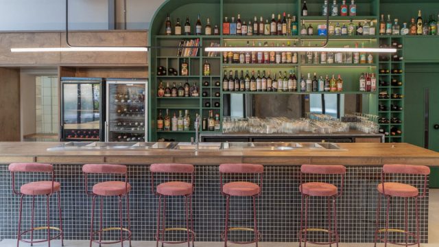 Felicita: Δεν είναι απλώς ένα aperitivo bar – Η χαρά της Τοσκάνης στο Ρουφ